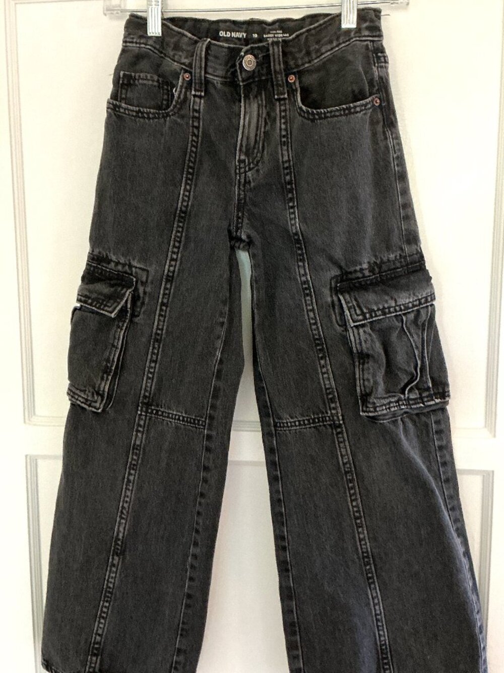 Girls Old Navy High-Waisted Super Baggy Wide-Leg Cargo Jeans - Black l Size 10